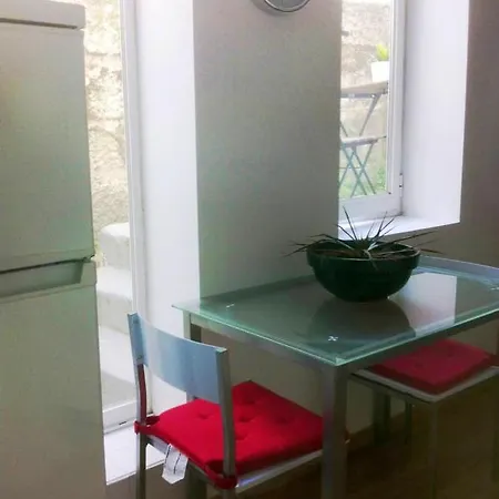 One Bedroom With Terrace And Wifi At