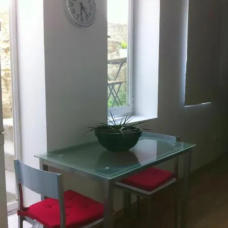 One Bedroom With Terrace And Wifi At Апартаменты *